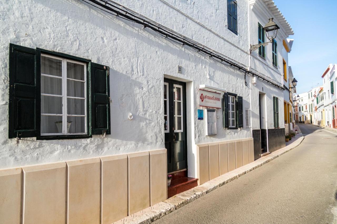 Hostal S'Engolidor Santo Tomás Exterior foto
